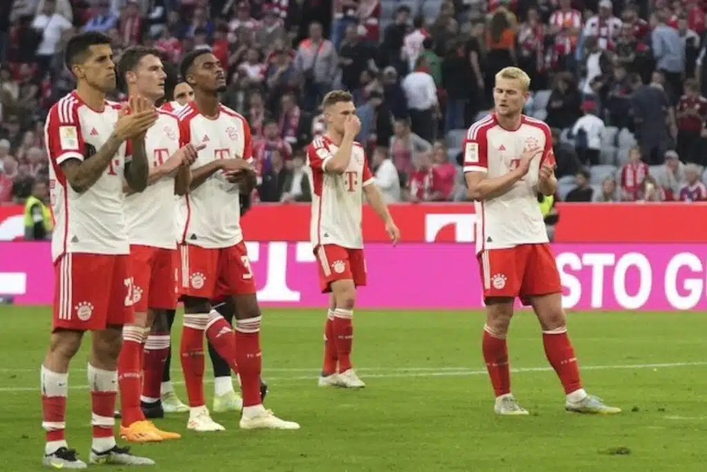 Phản ứng của các cầu thủ Bayern Munich sau thất bại trước RB Leipzig trên sân nhà Allianz Arena ở vòng 33 Bundesliga 2022/2023 